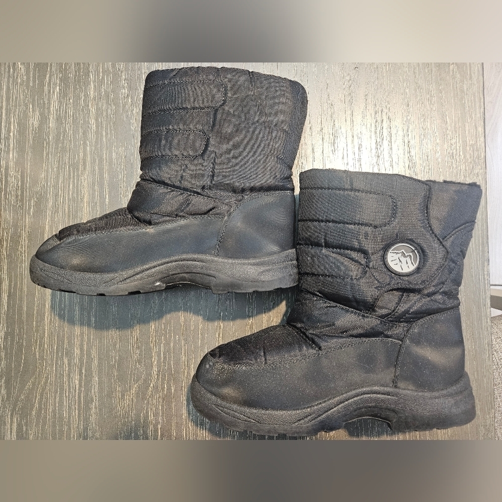 Kids Black Winter Snow Rain Boots, Shoes Boys Size 6. Warm